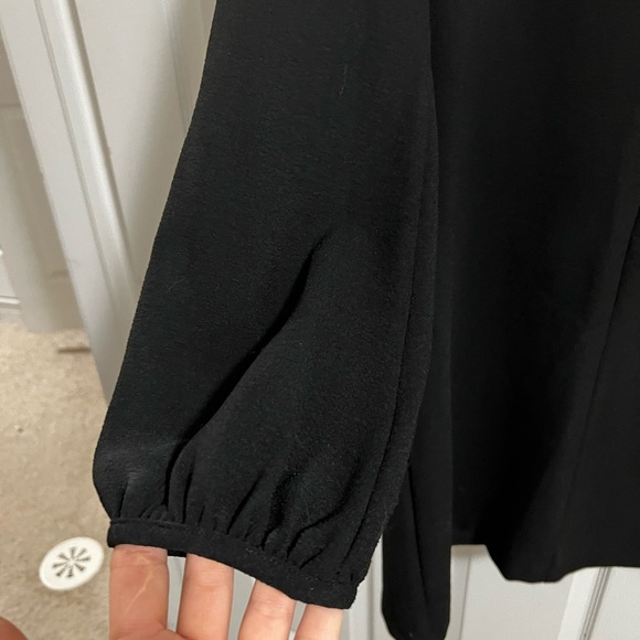 Taylor bell sleeve dress - Picture 3 of 4